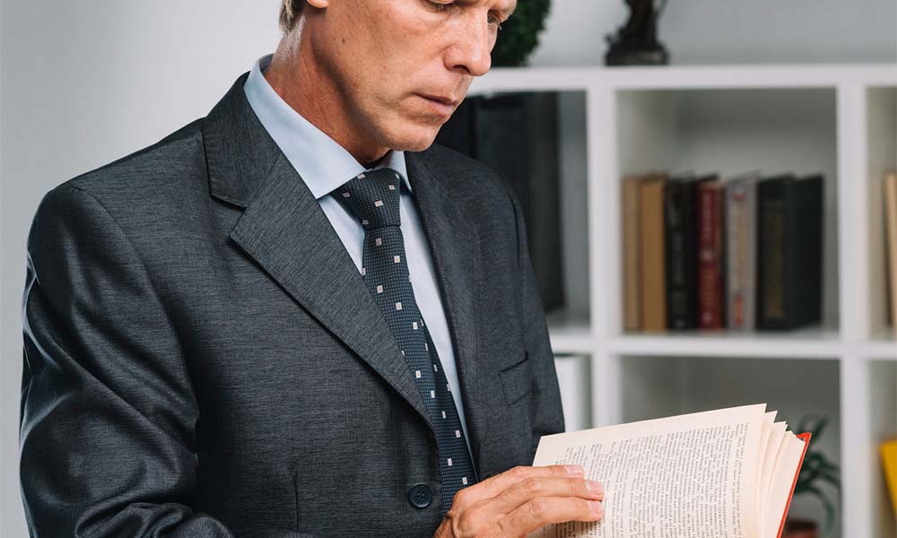 Read more about the article The Top Leadership Books Compared: Which One Offers the Most Value?