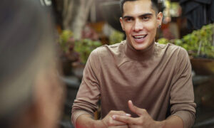 Read more about the article How to Improve Communication Skills: Tips for Everyday Interactions